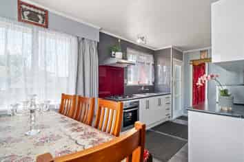 16 Martin Street, Utuhina