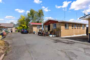 5, 6, 7, 8/6 Berwick Street, MOSGIEL