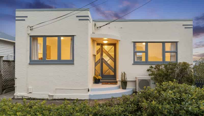 90 Farnham Street, Mornington