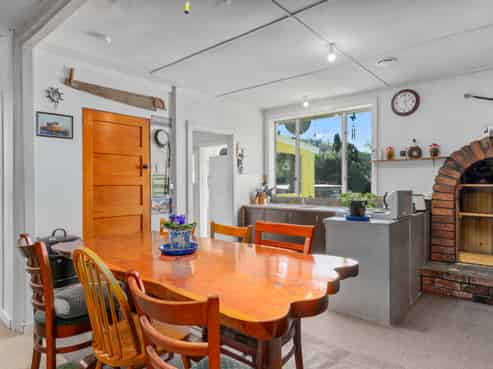 53 Broadway, Picton