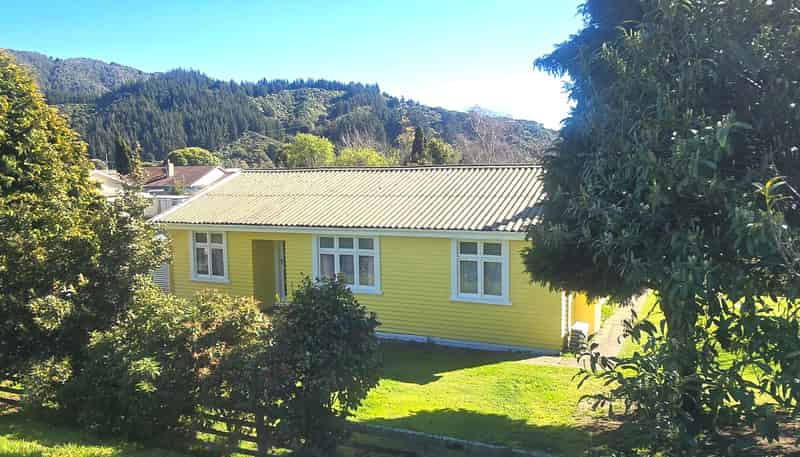 53 Broadway, Picton
