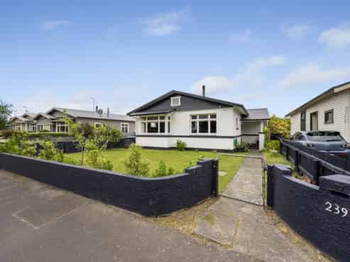 239 Georges Drive, Napier South