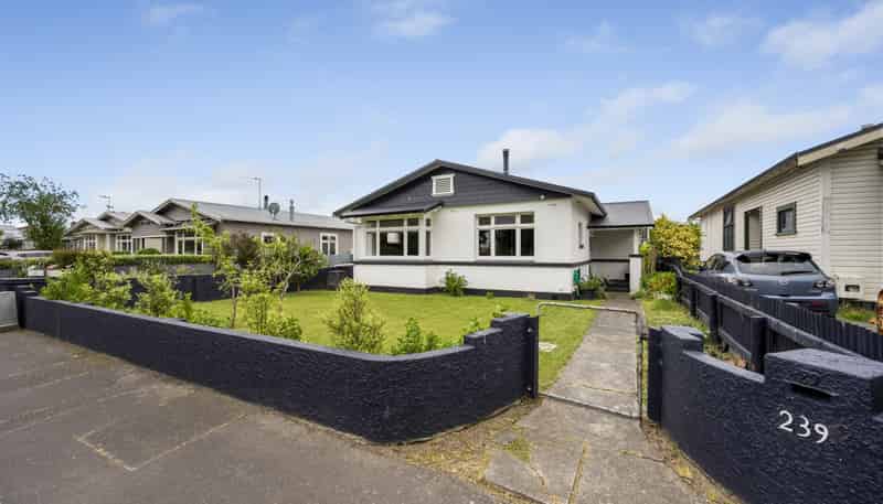239 Georges Drive, Napier South