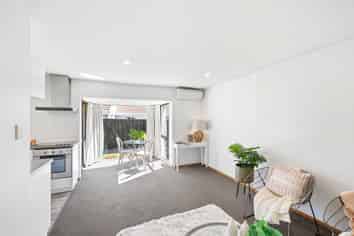 5/4 Broadbent Street, Riccarton