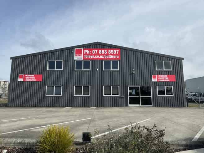 Standout premises in Putaruru with profile to SH1