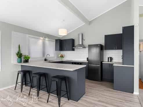 15 Bickerstaffe Road, Maungaturoto