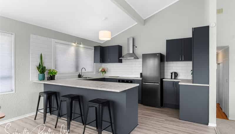 15 Bickerstaffe Road, Maungaturoto