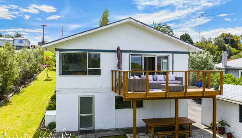 15 Bickerstaffe Road, Maungaturoto