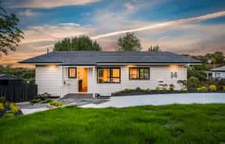 14 Landsdale Place, Massey