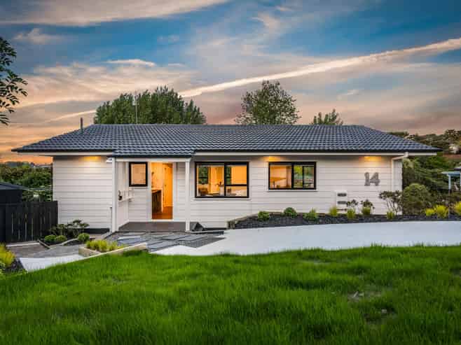 14 Landsdale Place, Massey