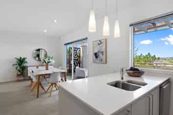 88 Naples Way, Albany