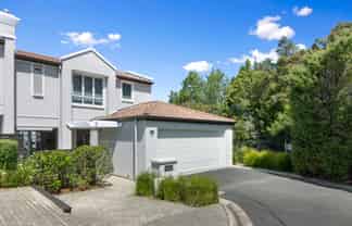88 Naples Way, Albany