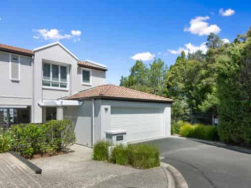 88 Naples Way, Albany Heights