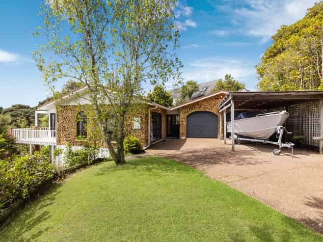 156 Chelsea View Drive, Chatswood