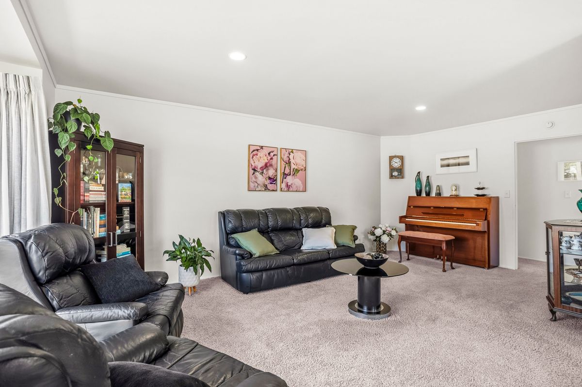 Secure & Sun-Drenched in an Elegant 55+ Community - Ansicht 2