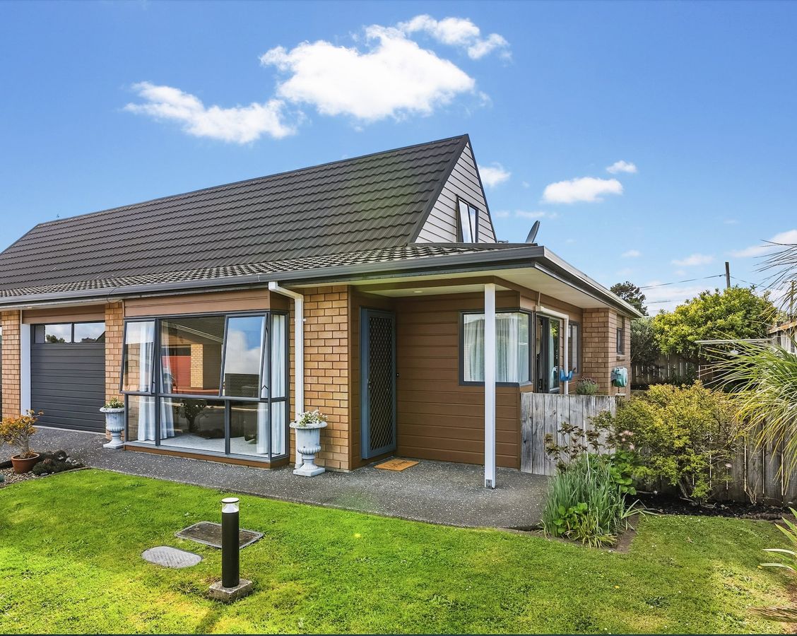 Secure & Sun-Drenched in an Elegant 55+ Community - Ansicht 3