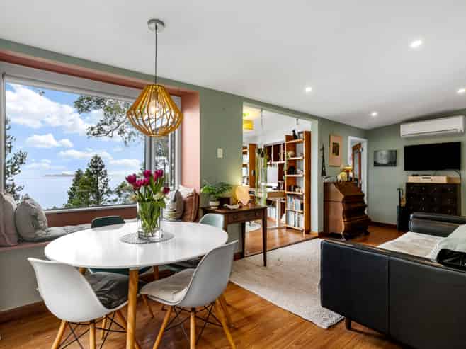 11 Wood Bay Road, Titirangi