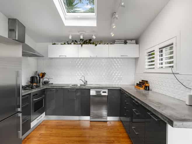 11 Wood Bay Road, Titirangi