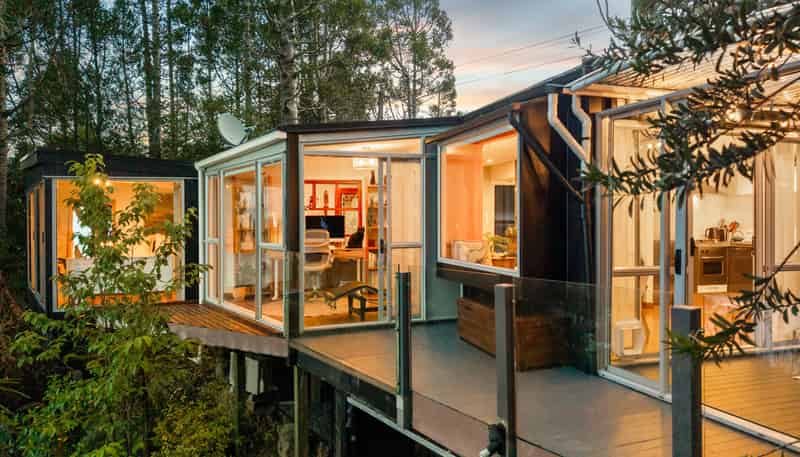 11 Wood Bay Road, Titirangi