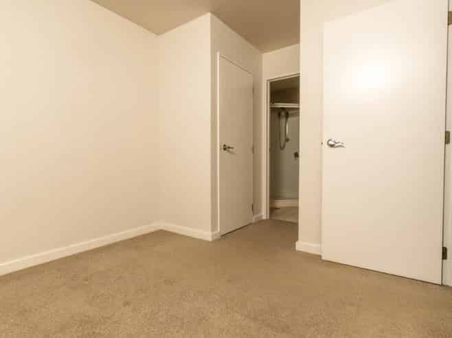 19/2 Western Springs Road, Morningside