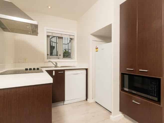 19/2 Western Springs Road, Morningside