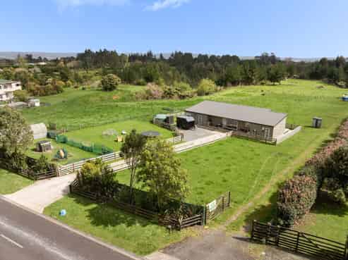 2 Sarona Park Drive, Omanawa