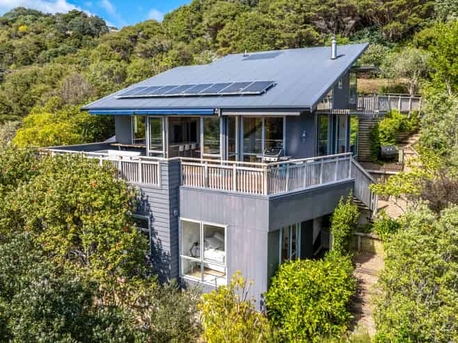 11 Empire Avenue, Oneroa