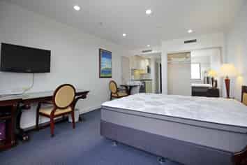 303/9-17 Byron Avenue, Takapuna