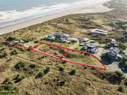 3 and 5 Beachview Grove, Peka Peka