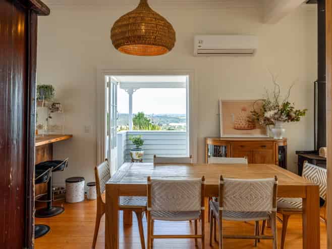 67 View Road, Ostend