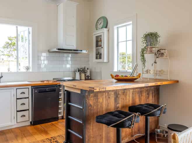 67 View Road, Ostend