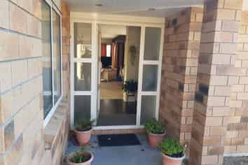 14 Hartford Terrace, Huntington