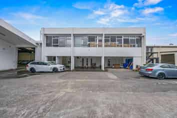 Expansive Investment Opportunity - Dual Tenancies 