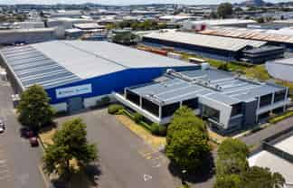  CBRE | Premium Penrose Facility with Flexible Solutions
