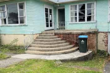 17 Locarno Ave, Sandringham