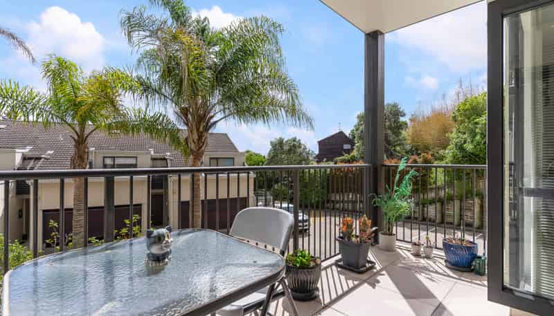 B107/525 East Coast Road, Browns Bay