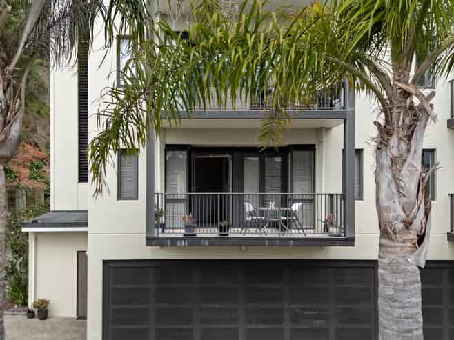 B107/525 East Coast Road, Browns Bay