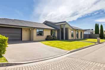 8 Marble Court, Northwood