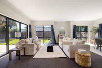 8 Marble Court, Northwood