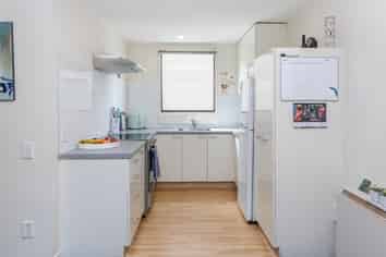 8/16 Derby Street, Saint Albans