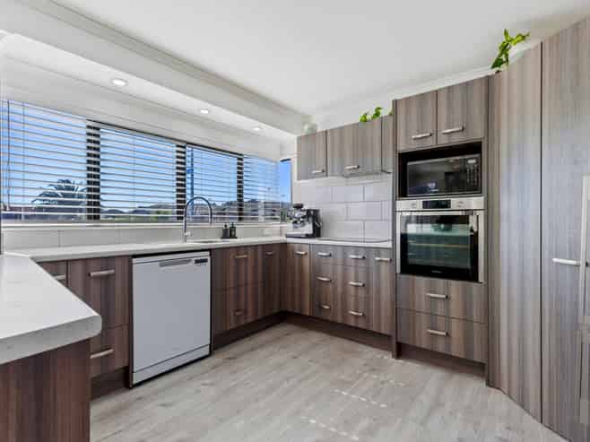 16 Luculia Drive, Mount Maunganui