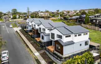 2A/872 & 874 Beach Road, Waiake