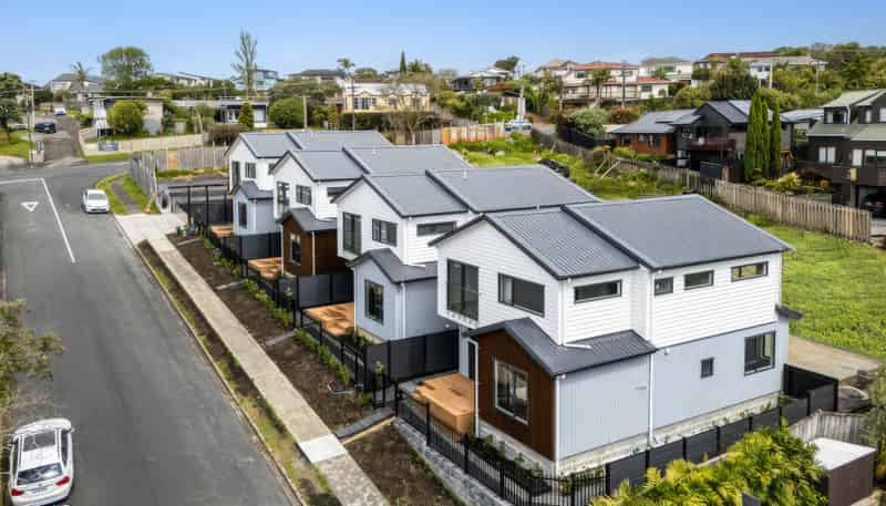 2A/872 & 874 Beach Road, Waiake