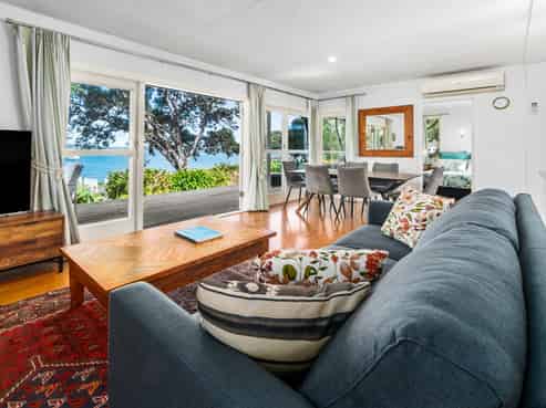 49 The Strand, Russell