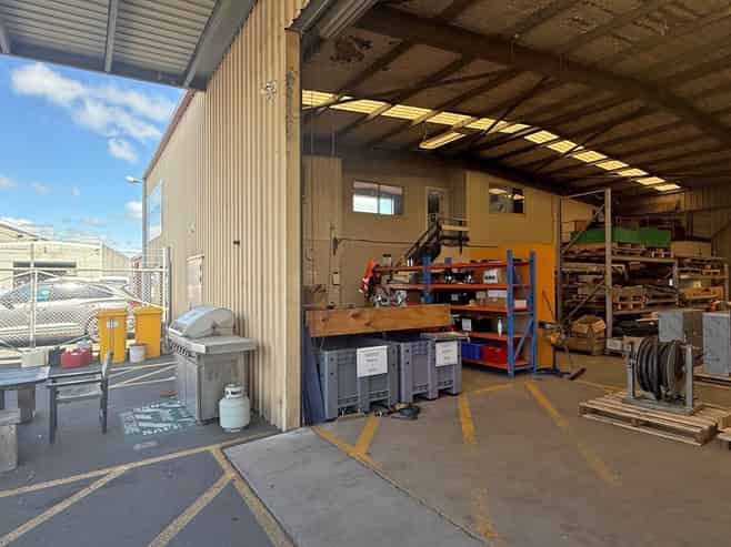 Versatile Industrial Site with Drive Around Access