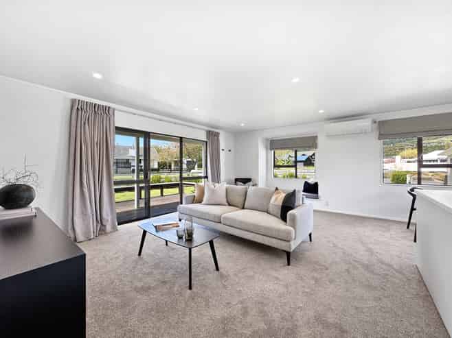 10 Antonia Place, Kinloch