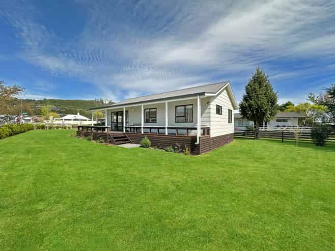 10 Antonia Place, Kinloch