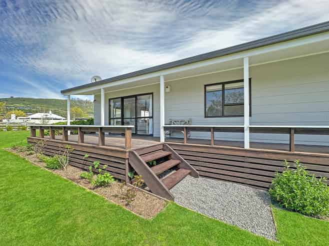 10 Antonia Place, Kinloch
