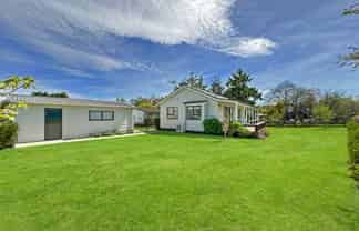 10 Antonia Place, Kinloch