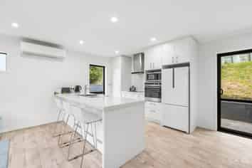 71 Redvers Drive, Belmont